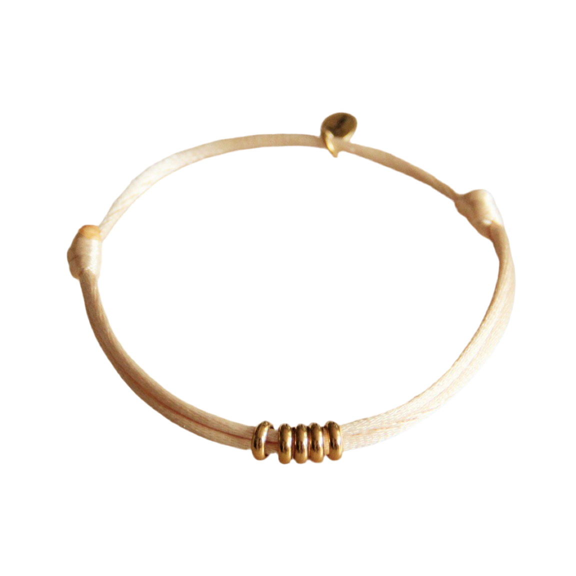 SS102 - Satijnen armband met ringen – zandkleurig / goud