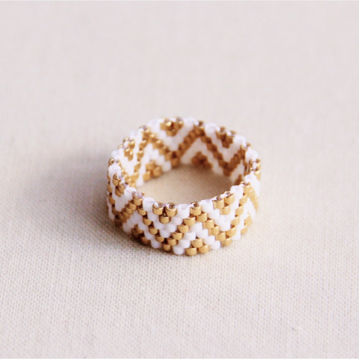 Weven ring zigzag - wit/goud