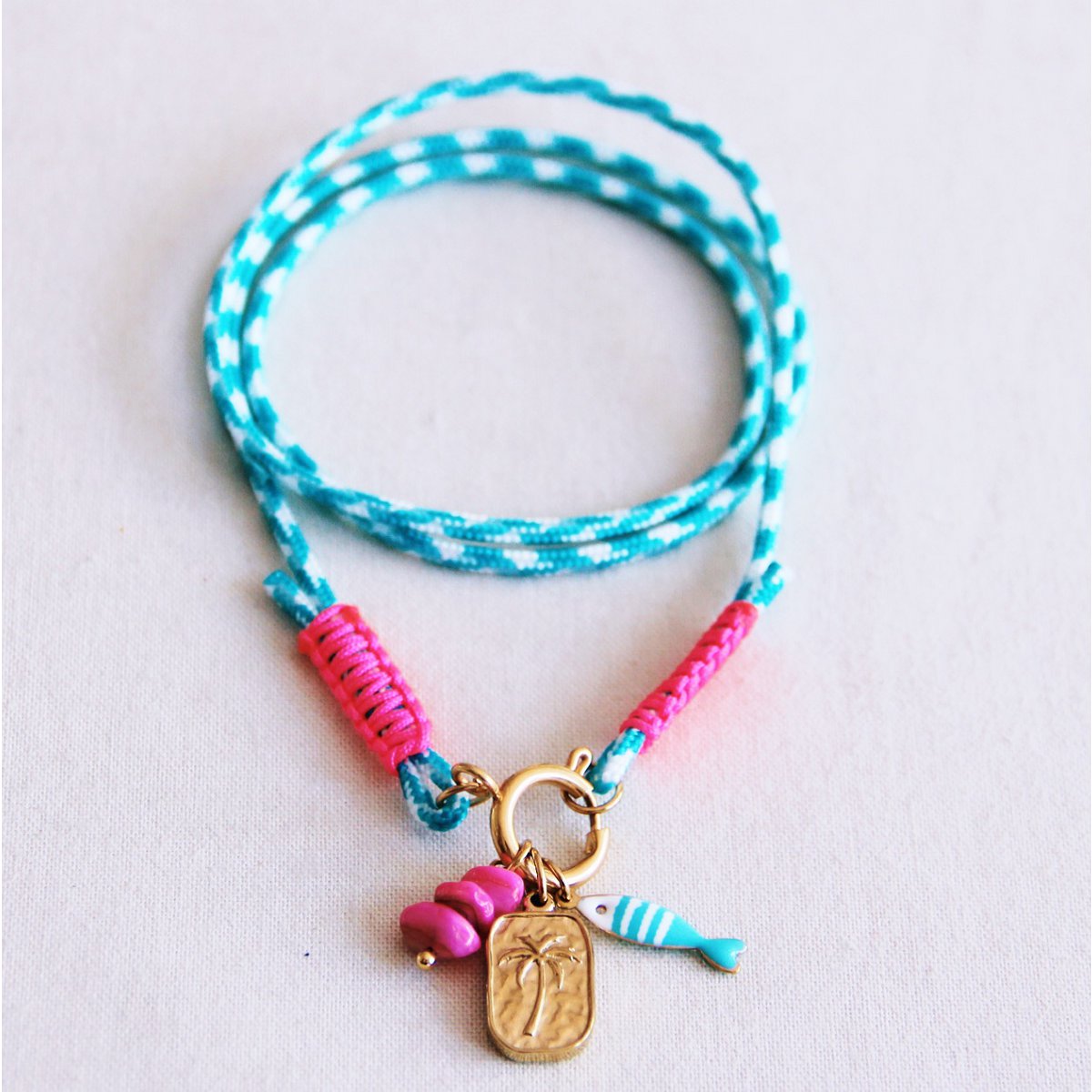 Surfketting met charmes - turquoise/roze