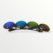 Detail van de Color Hairclip XL met blauw, olijf en bruin – handgemaakte haarspeld met cabochon details