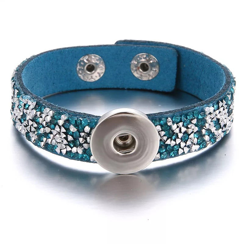 Armband blauw glossy clicks /buttons incl. 2 gratis buttons naar keuze