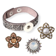 Armband taupe glossy clicks /buttons incl. 2 gratis buttons naar keuze