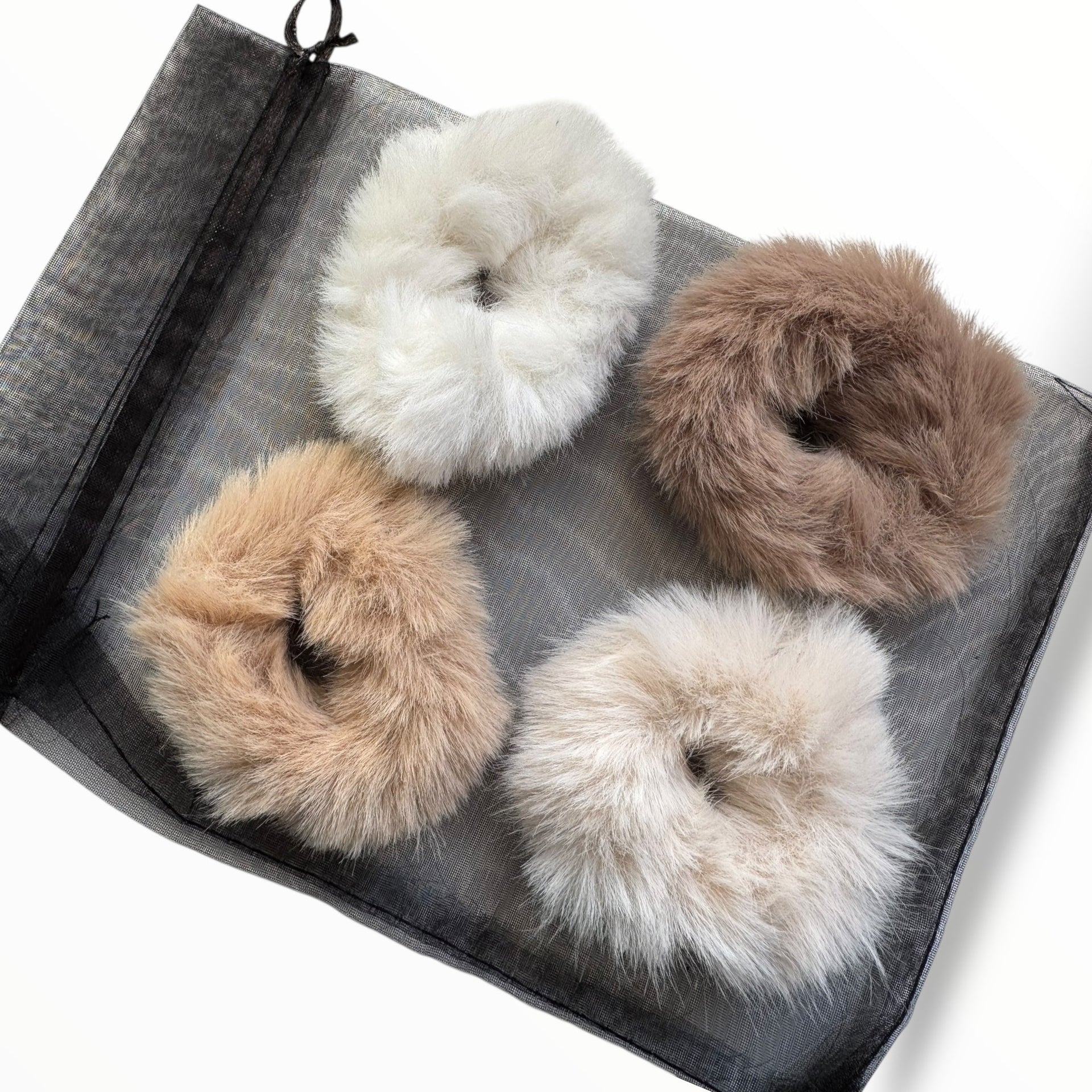 Fluffy haarelastieken set – zacht warm & stijlvol naturel tinten (4 stuks)