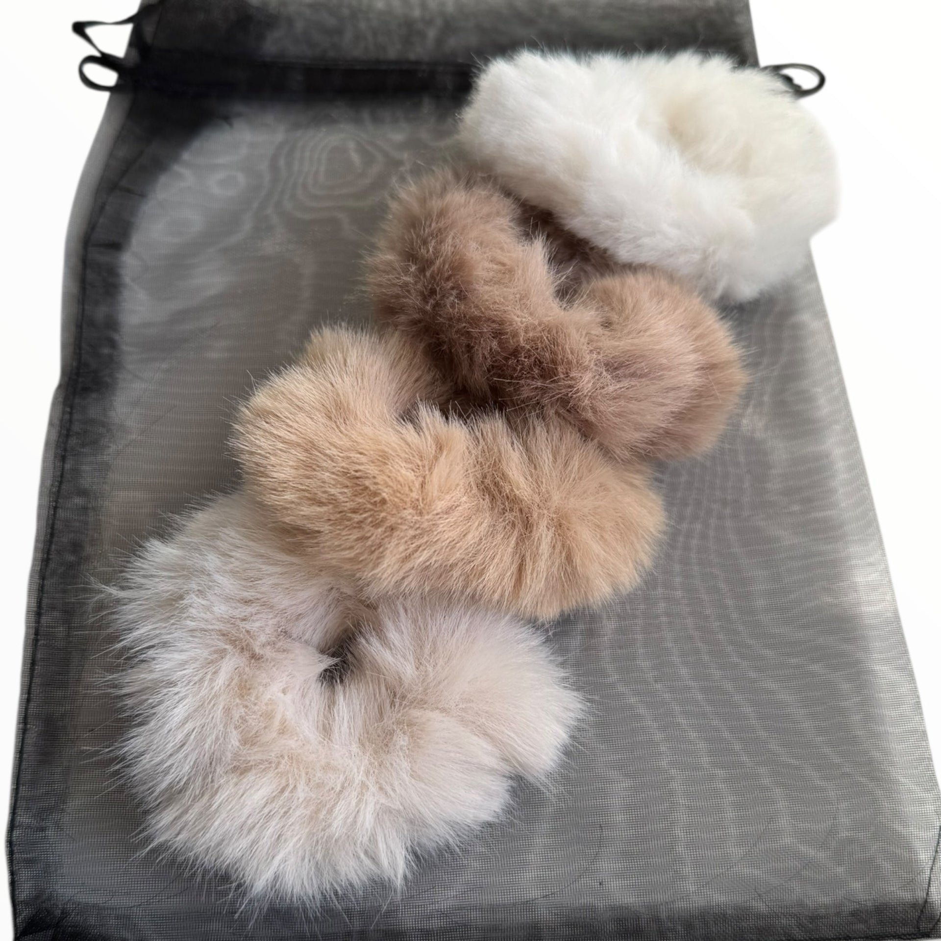 Fluffy haarelastieken set – zacht warm & stijlvol naturel tinten (4 stuks)