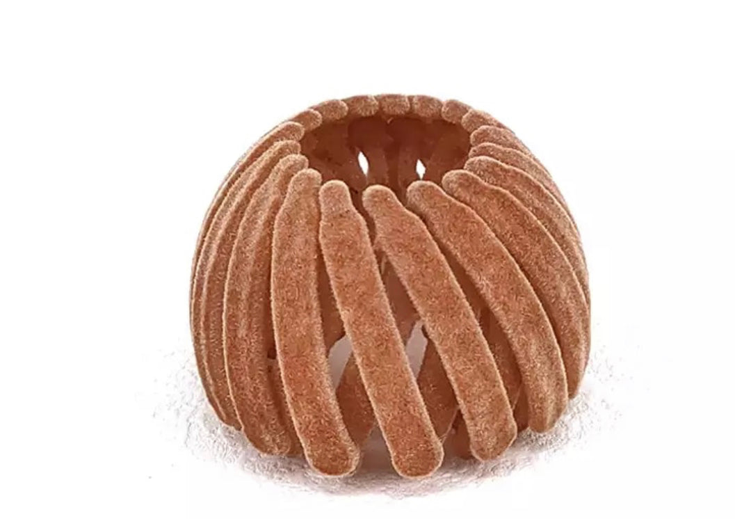 Haarklem de ’loop’ velvet een uniek haaraccessoire - velvet camel - haarklemmen en -clips