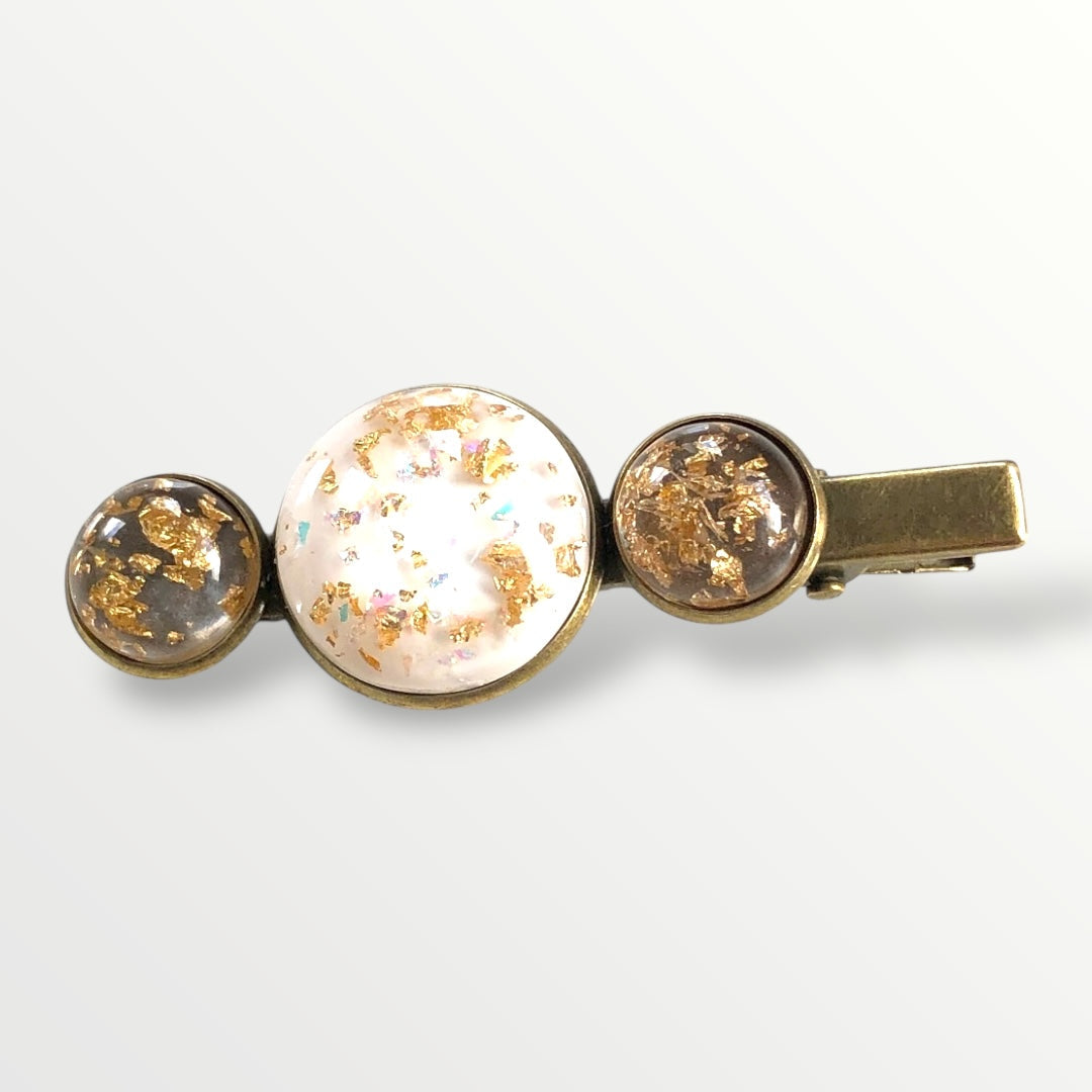 Hairclip cabochon gold flakes - wit