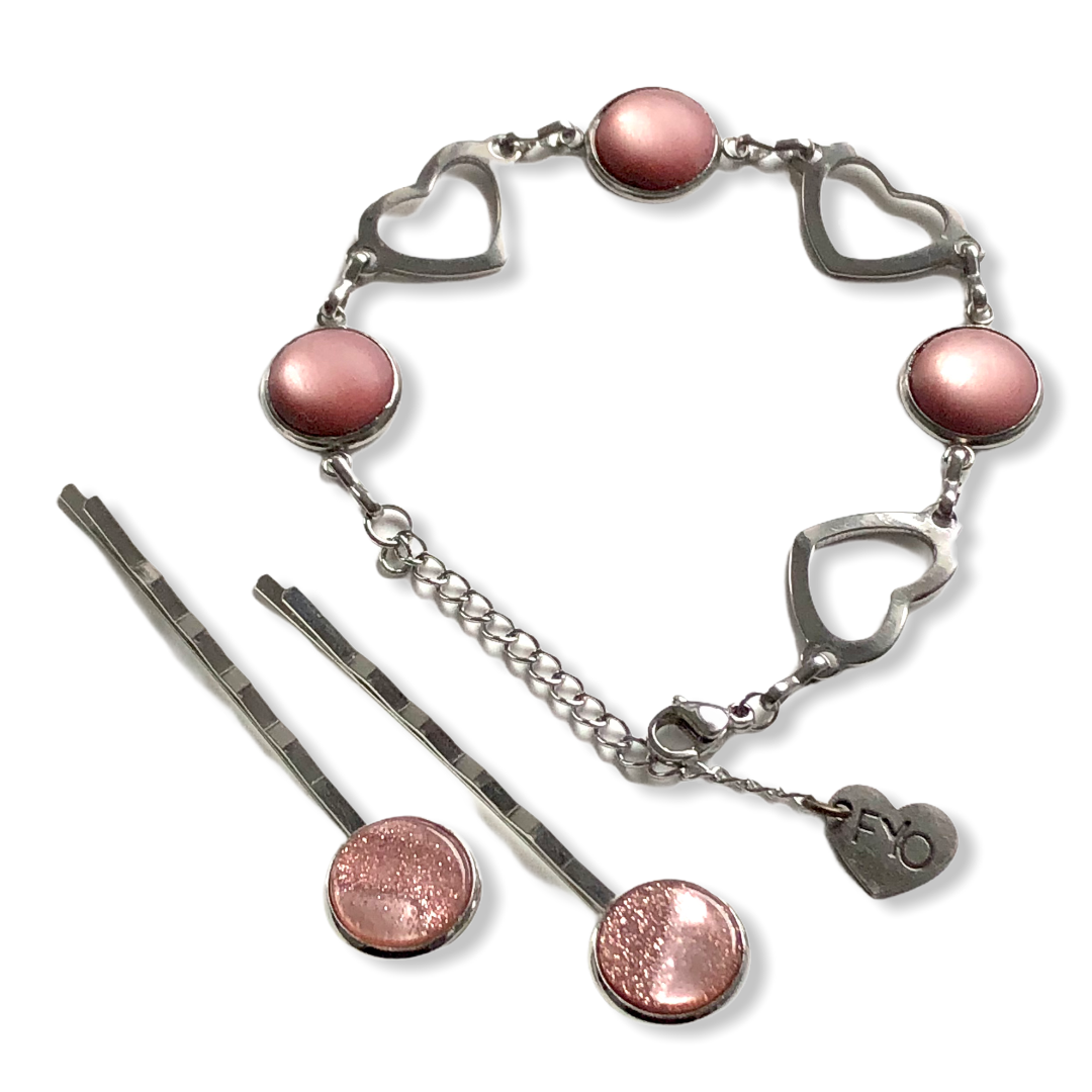 Kadoset armband cabochon love en 2 haarspeldjes