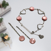 Kadoset armband cabochon love en 2 haarspeldjes