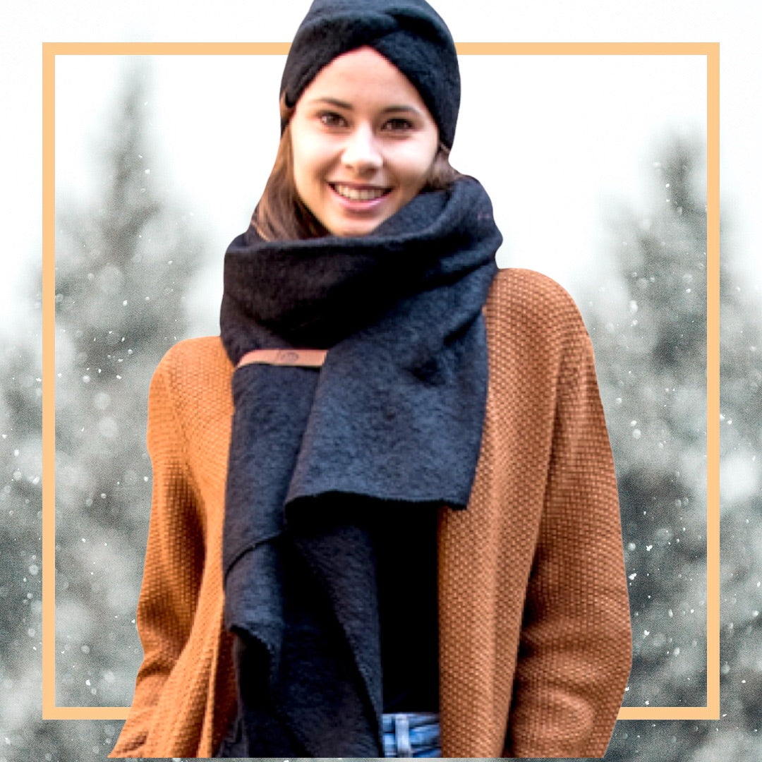 Lot83 sjaal nina zwart met bruin leren label - shawls