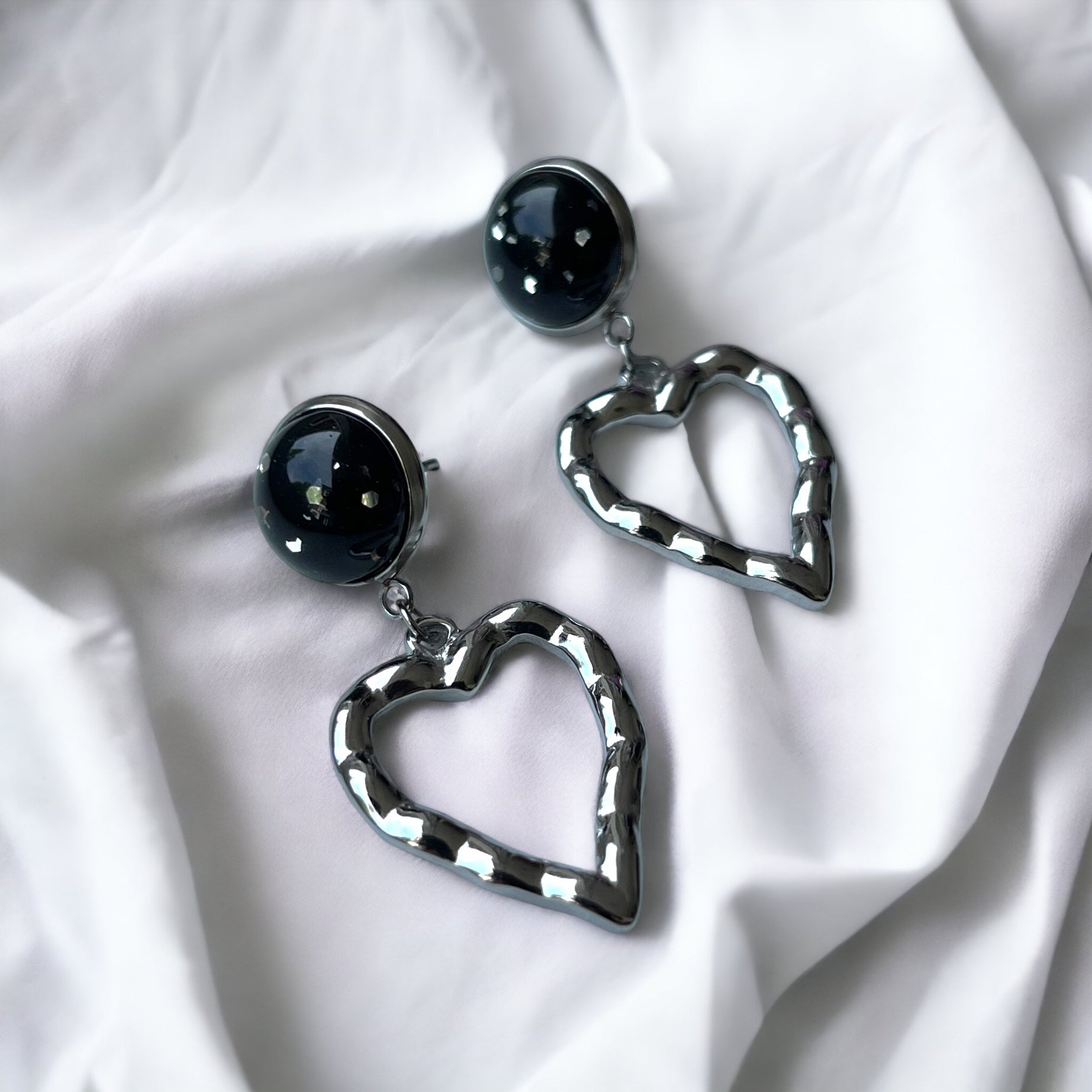 Oorbel cabochon hanger sparkling love - sparkling black