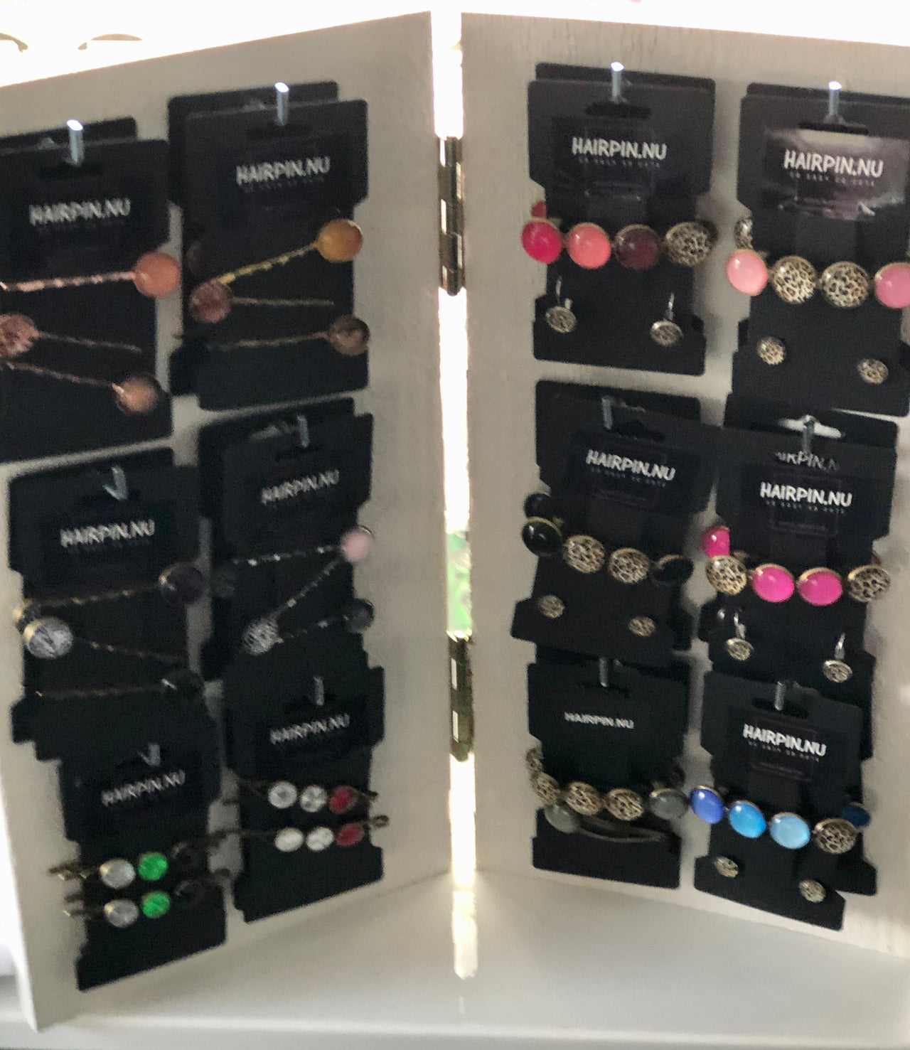 Retail set color hairclips