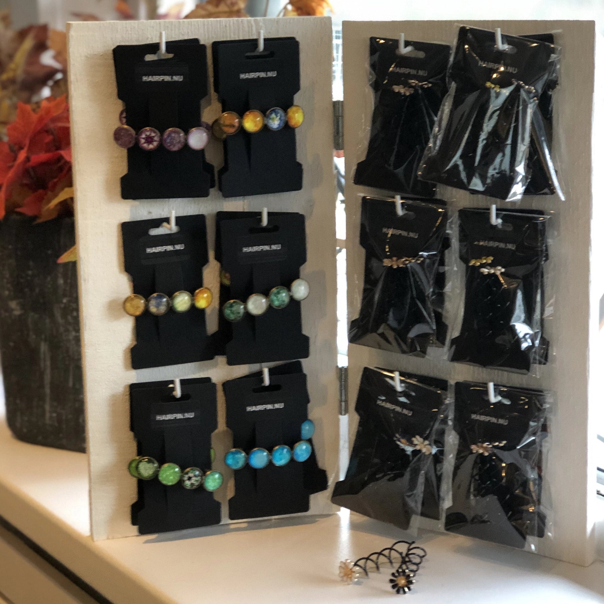 Retail set color hairclips