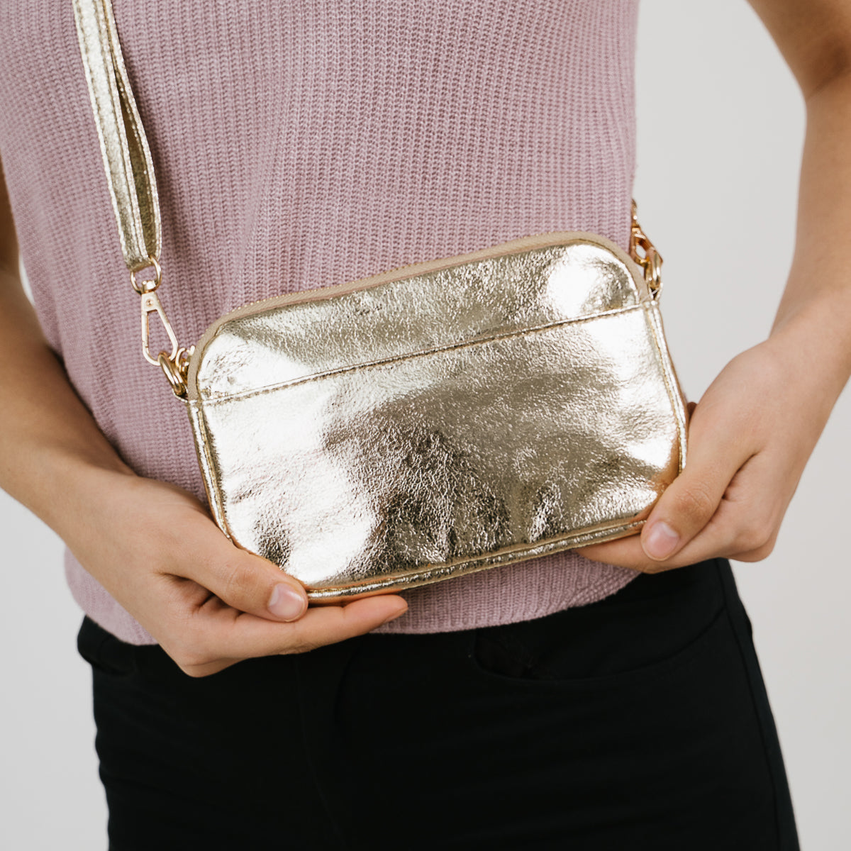 Zilver stijlvol metallic tasje (18x13 cm) – het perfecte cadeau voor de feestdagen - tas