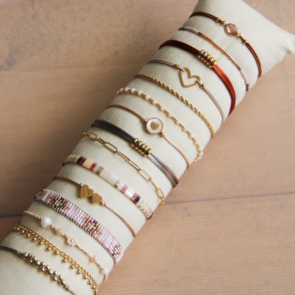 SS108 - Miyuki armband met madeliefjebloem, facet en parel – nude/goud