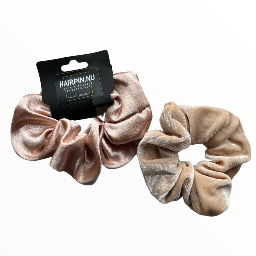 Set 2 scrunchies haarelastieken velvet champagne-beige - HAIRPIN.NU