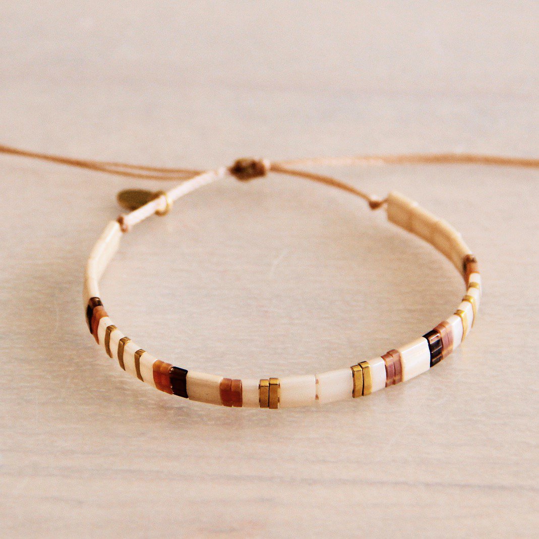 FW119: Tilabead Armband Taupe / Nude / Verguld