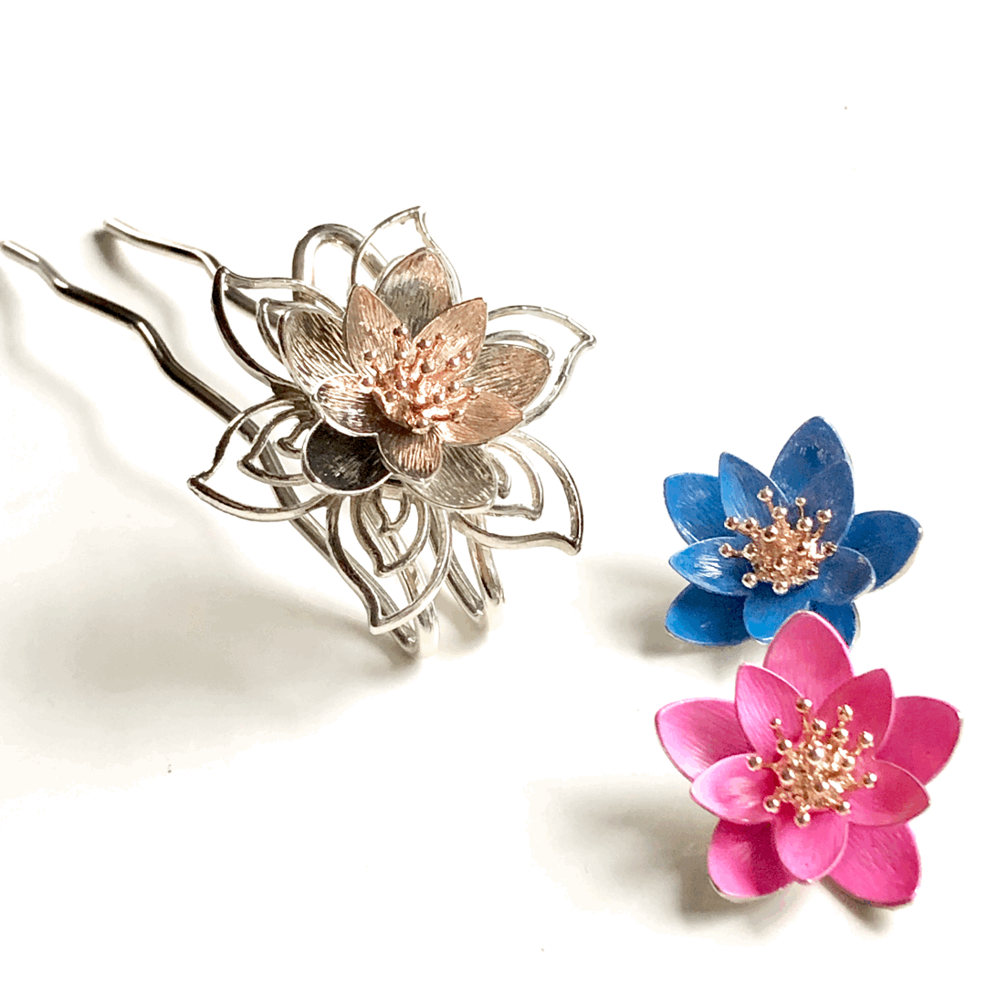 Hairpin Flower - HAIRACCESSOIRE - incl. 3 gratis clickbuttons naar keuze - HAIRPIN.NU