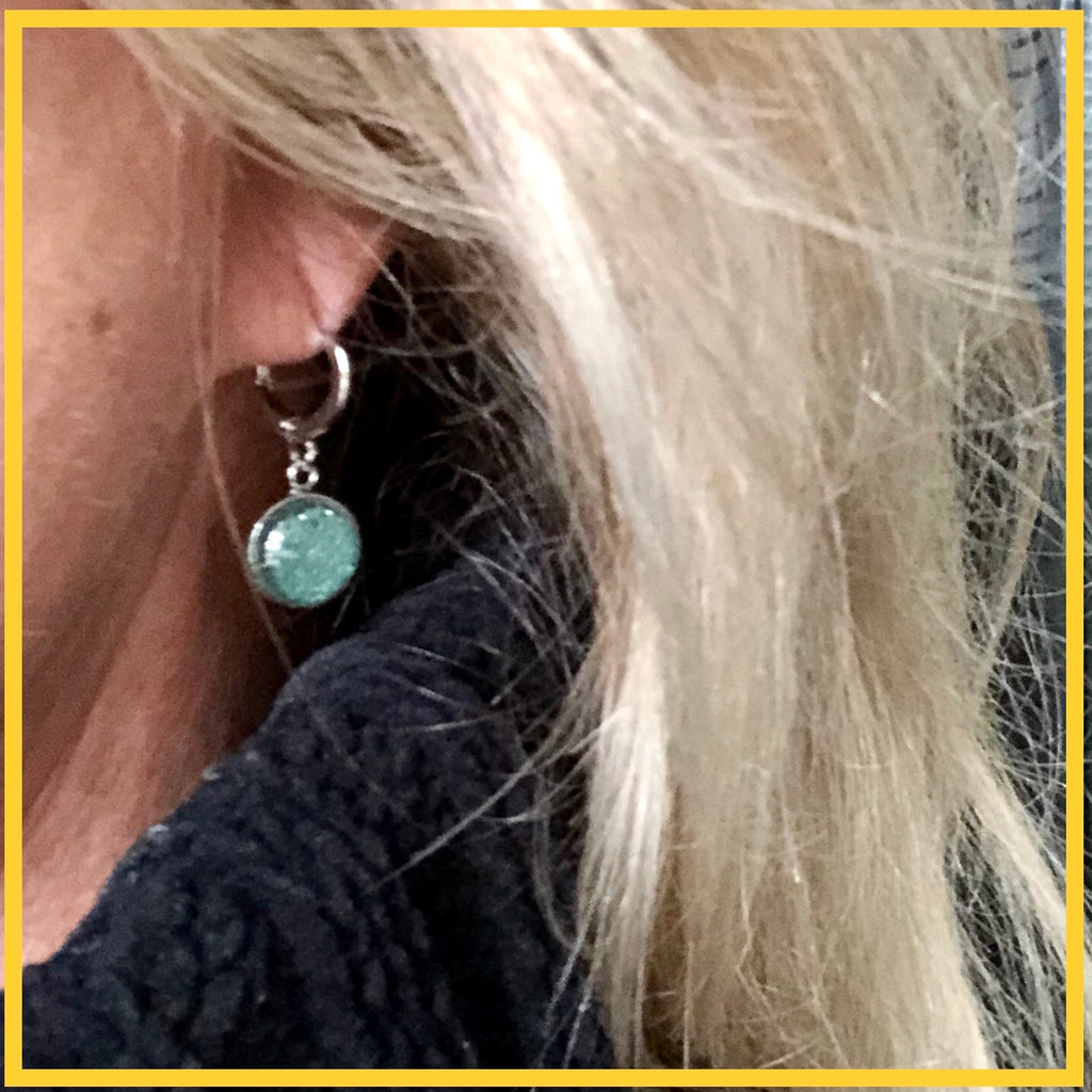 Oorbel Cabochon Groen - HAIRPIN.NU