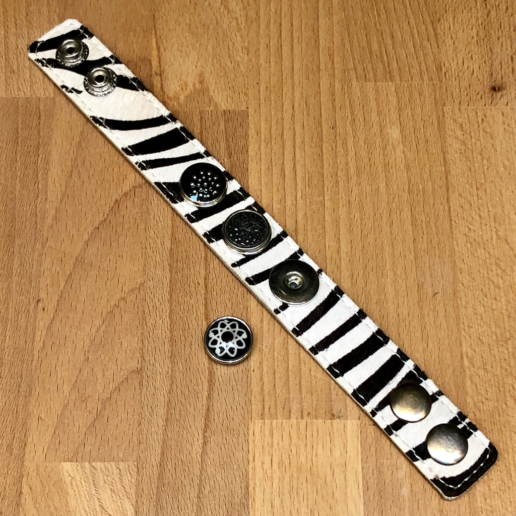 Armband voor click buttons - leder trio zebra - HAIRPIN.NU