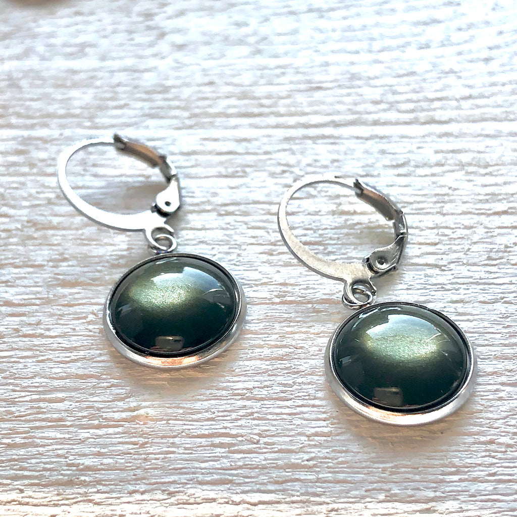 Oorbel Cabochon Armygreen - HAIRPIN.NU